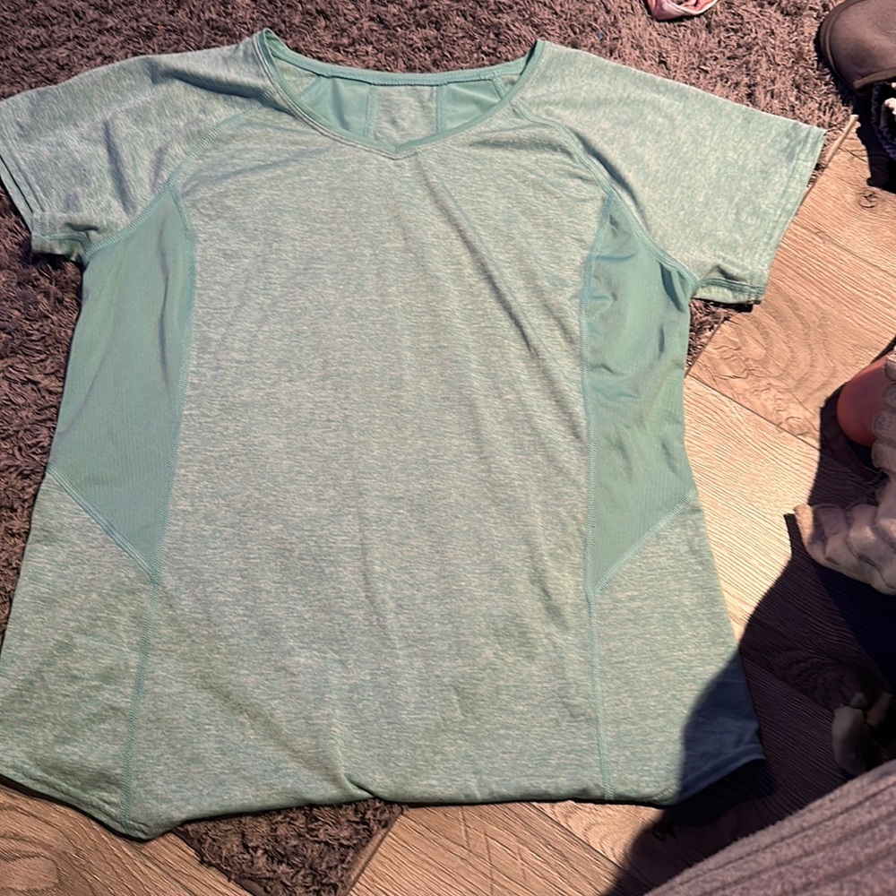 Medium teal dri fit t shirt